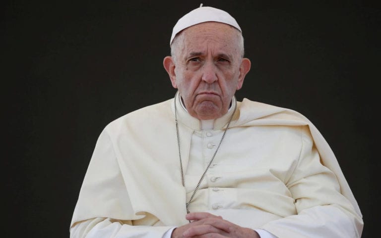 El papa carga contra una sociedad «enferma de consumo»