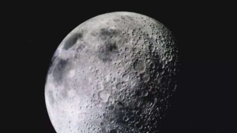 La NASA anuncia la presencia «inequívoca» de agua en la Luna