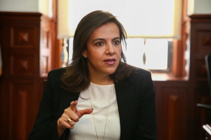 Gobierno de Ecuador espera que Interpol emita notificación roja contra Correa