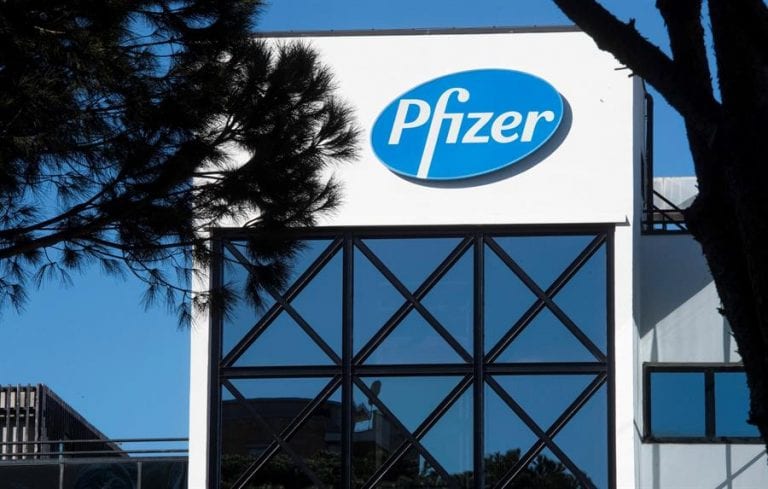Reino Unido es el primer país en aprobar la vacuna de Pfizer y BioNTech