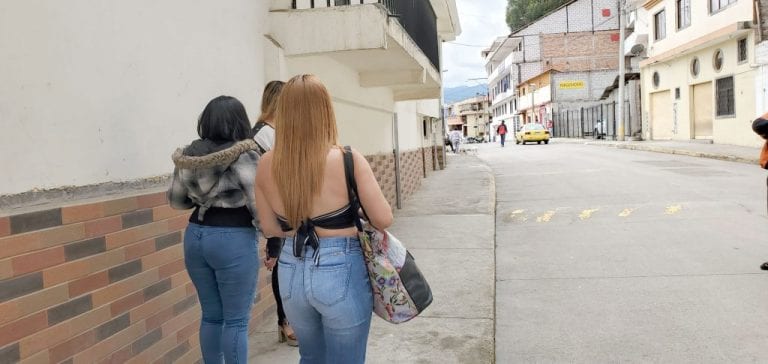 Prostitución clandestina se incrementa en las calles