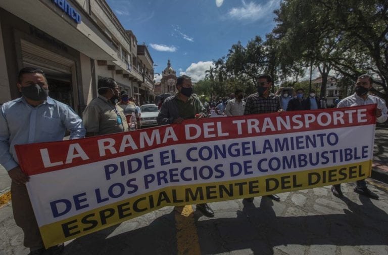 Transportistas hicieron marcha pacífica contra el alza del diésel