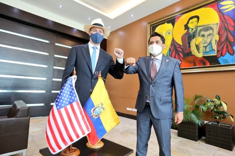 Ecuador mira al acuerdo que firmará la siguiente semana con EE.UU. como la vía para el convenio comercial