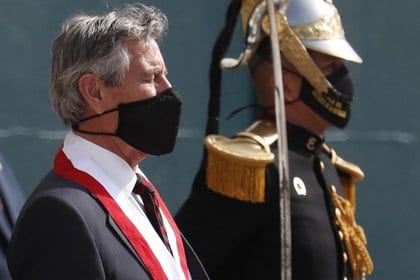 Sagasti cumple un mes como presidente de un Perú aún en la incertidumbre