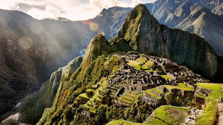Protestas obligan a cerrar Machu Picchu mes y medio después de su reapertura