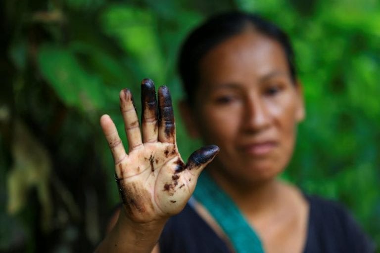 Bancos europeos dejan de financiar comercio petrolero en Amazonía ecuatoriana