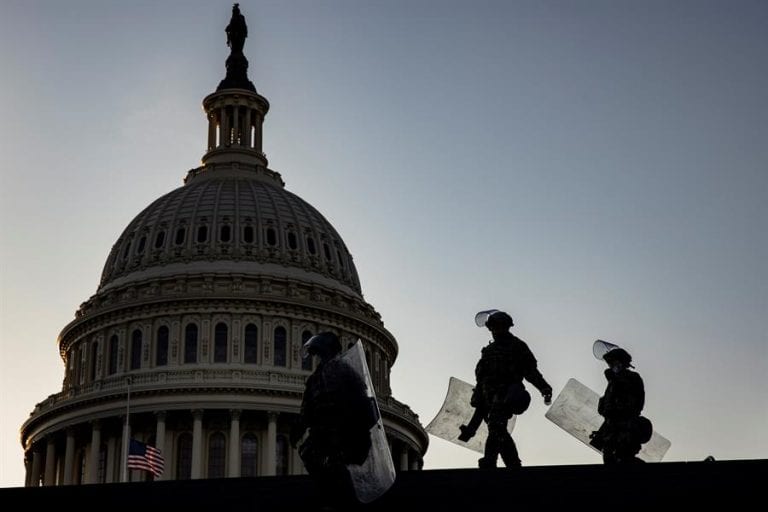 La mayoría de los estadounidenses repudia el asalto al Congreso