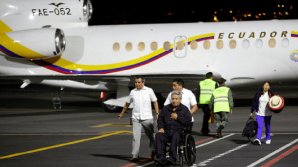 Avión presidencial de Ecuador aterrizó de emergencia y retrasa su regreso de EEUU