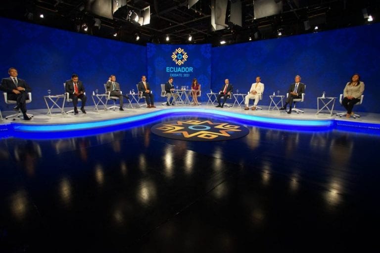 Candidatos presidenciales ofrecen la apertura de Ecuador al mundo
