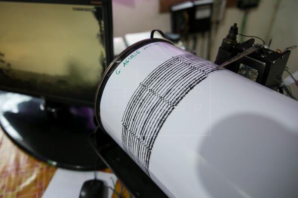 Registran unos 90 sismos frente a las costas de Ecuador desde el 8 de enero