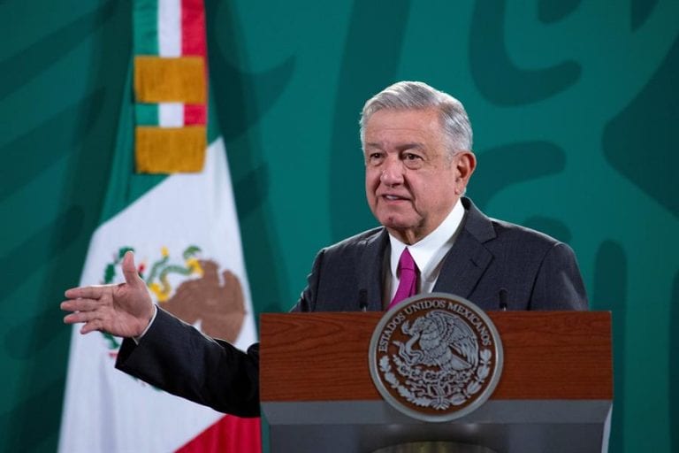 López Obrador rechaza regular redes sociales pero pide terminar la «censura»