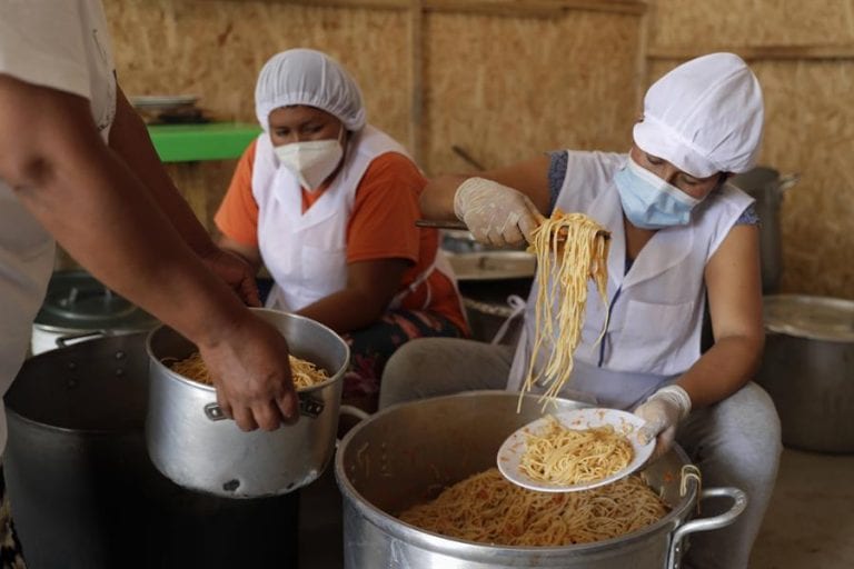 Una llamada de auxilio para matar el hambre en Perú