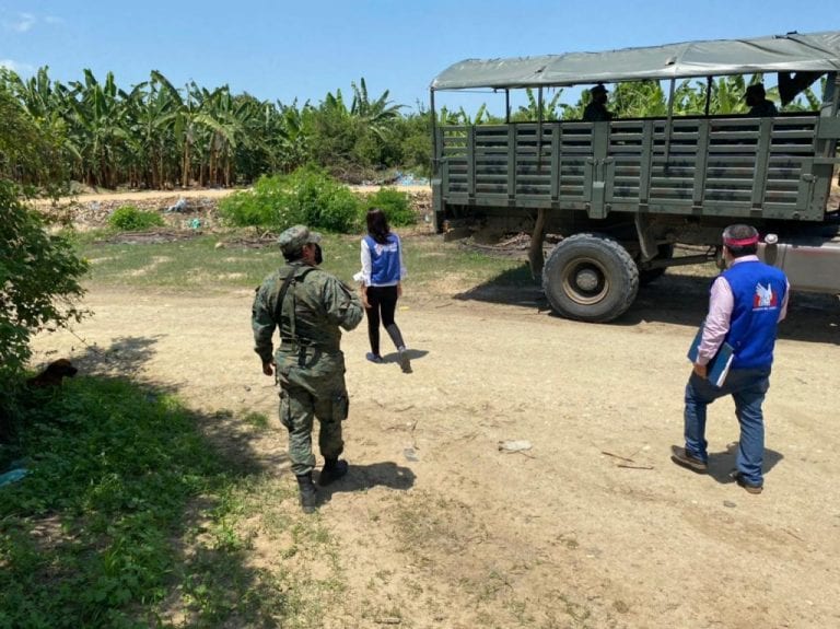 Ecuador moviliza 200 hombres y 20 vehículos tácticos a frontera con Perú