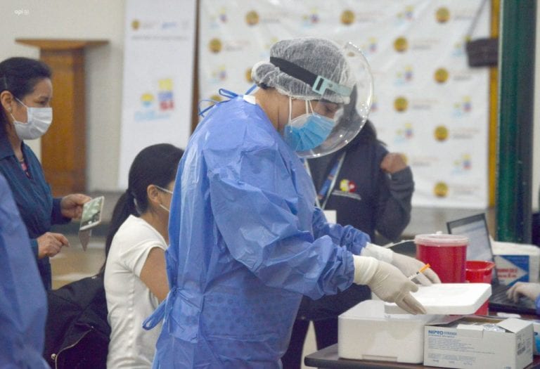¿Cuál es la eficacia de las vacunas disponibles para Ecuador?
