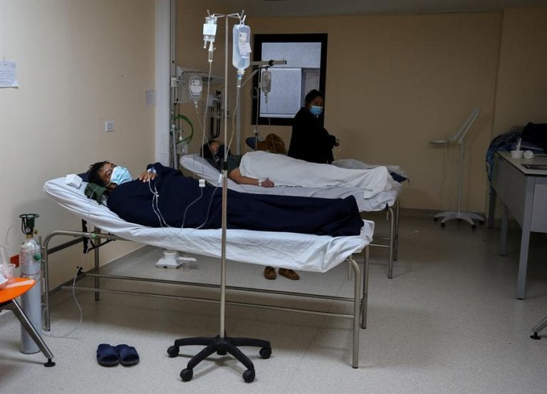 Hospital del IESS en Quito advierte de colapso por el auge de contagios de coronavirus