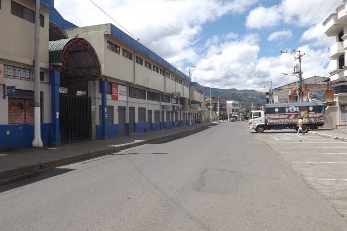 1 - 7A...3 COLES...MERCADO RECINTO FERIAL AZOGUES...BPR..