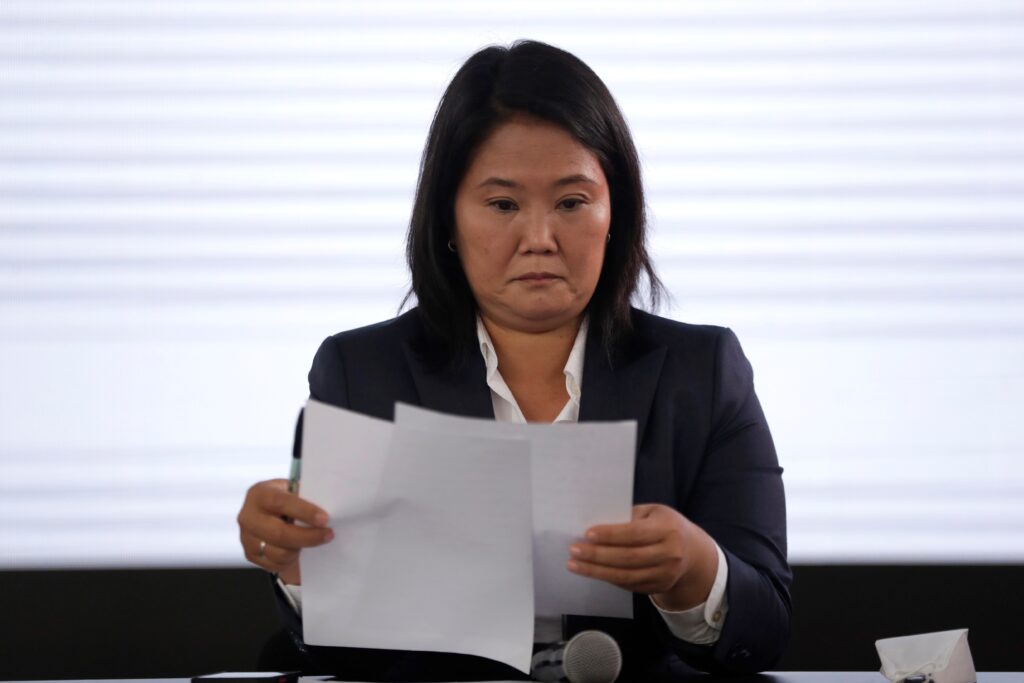 Rueda de prensa de la candidata presidencial Keiko Fujimori thumbnail