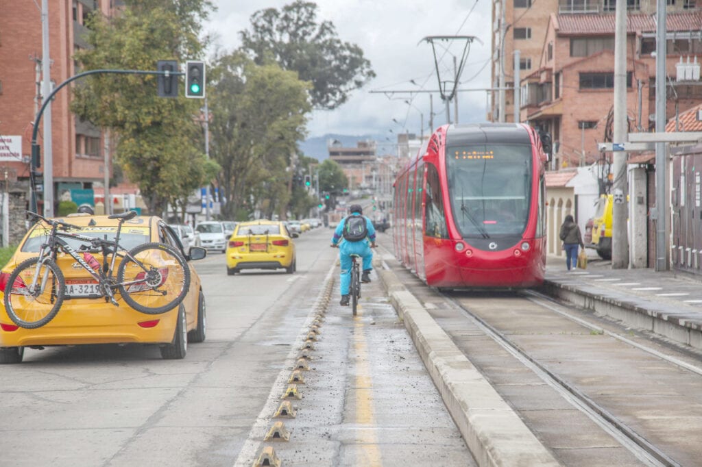 Una línea de crédito de hasta 24,2 millones de dólares fue aprobada por el Banco de Desarrollo del Ecuador para el Municipio de Cuenca.