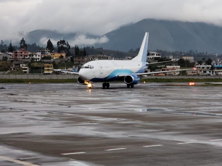 Aerolínea Aeroregional retorna a Cuenca