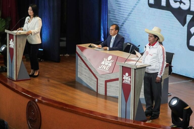 La Presidencia de Perú volverá a decidirse por unos pocos miles de votos