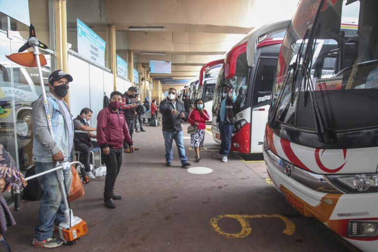 Batalla legal por rutas y frecuencias de los buses