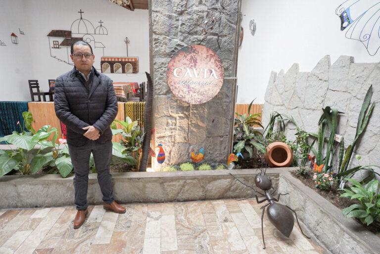 Un restaurante de Cuenca junta gastronomía y artesanías  en un mismo lugar