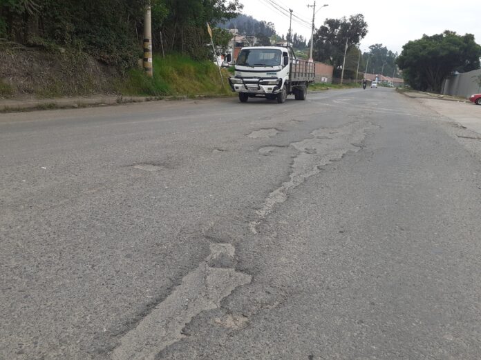 1- 7A...4 COLES....TRAMO CERAMICA RIALTO...PANA NORTE CUENCA...BPR..