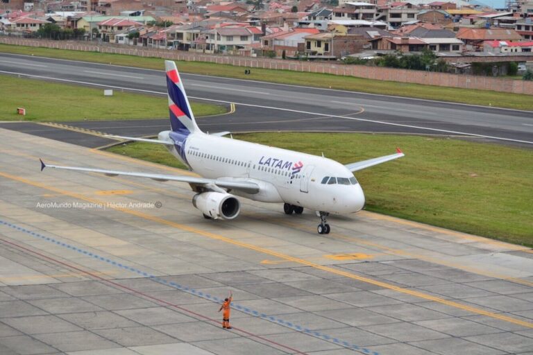 LATAM Airlines suspende algunos vuelos en Ecuador por contagios de covid-19 en su personal