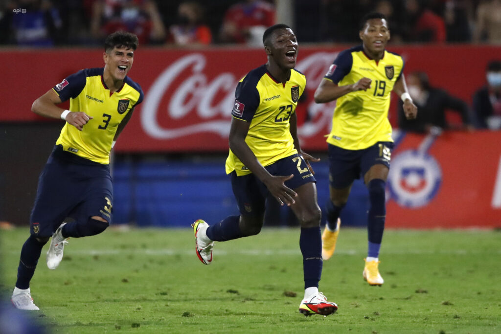 Chile vs Ecuador, eliminatorias a Catar 2022 thumbnail