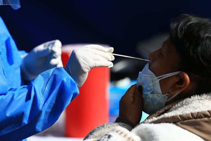 Alerta roja en Quito tras multiplicarse el índice de contagios