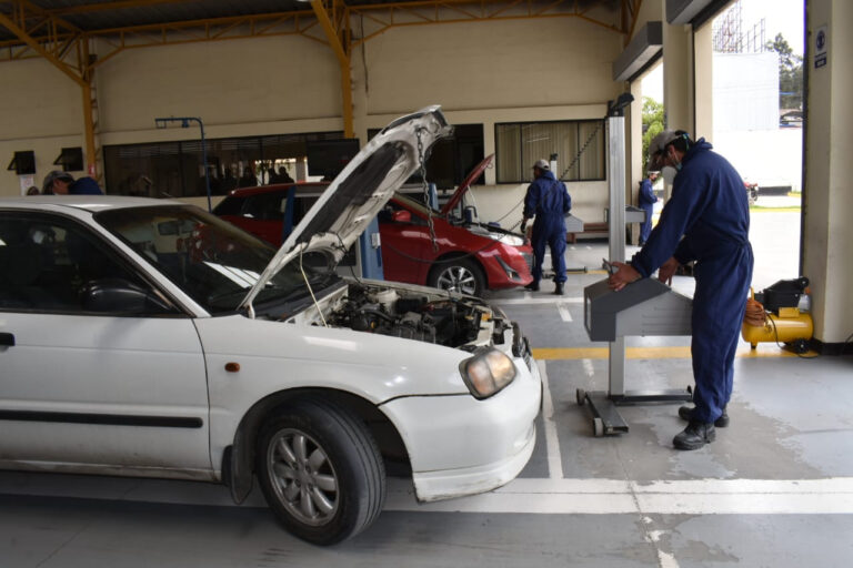 La EMOV reinicia el servicio de matriculación vehicular