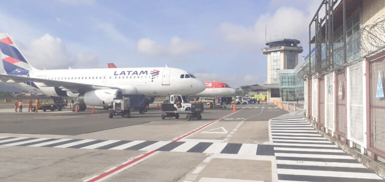Aeropuerto de Cuenca retoma el servicio de combustible