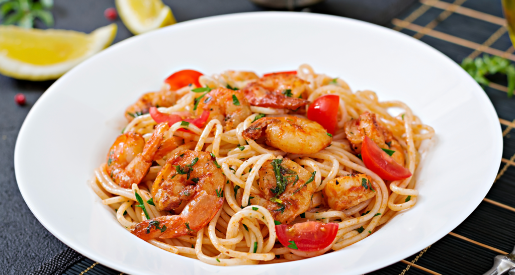 Spaghetti con camarones en salsa de ostras thumbnail