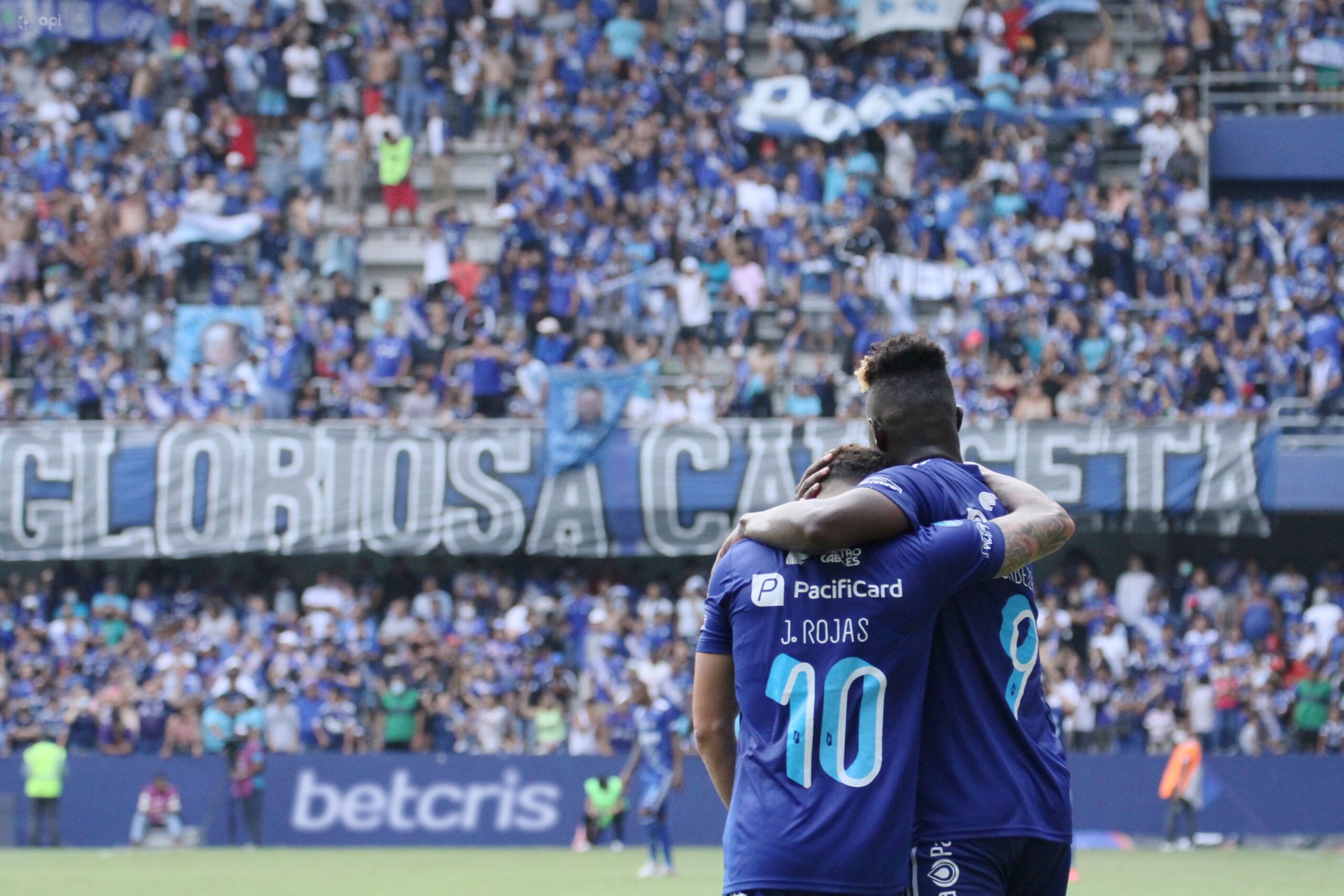 Emelec Multado Por Pancarta Contra El Técnico Español Ismael Rescalvo Diario El Mercurio 9241