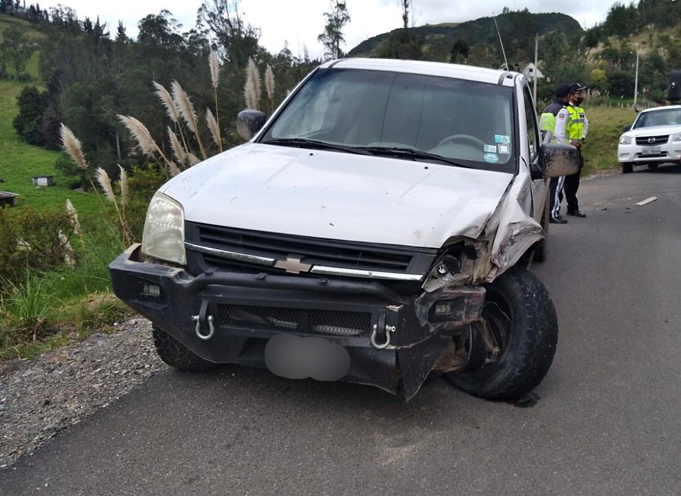 Dos Accidentes De Tránsito En Cuenca Dejan Un Fallecido Y Cuatro