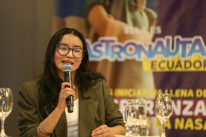 Diez niñas de Ecuador cumplirán sueño de ir a la NASA gracias a fundaciones
