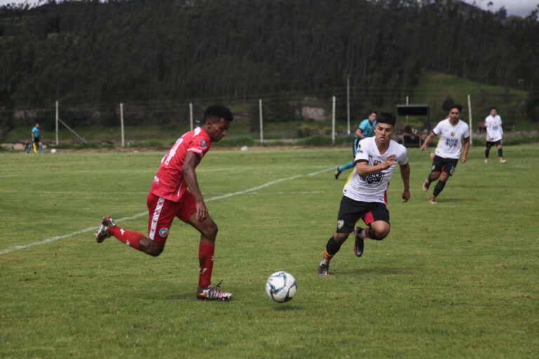Estrella Roja sale victorioso en su visita al Cuenca FC