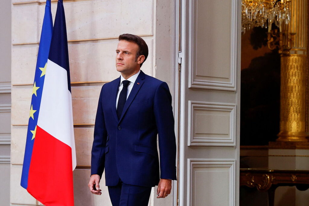macron thumbnail