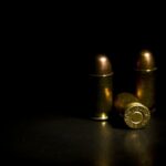 Policias detenidos por ingresar municiones en cárcel.