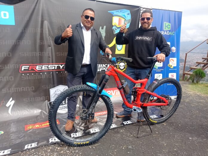 FOTO AVANCE OPEN SHIMANO