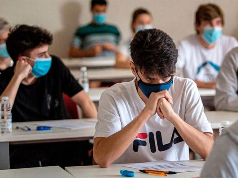 Perú hace obligatoria la vuelta a la presencialidad en las universidades