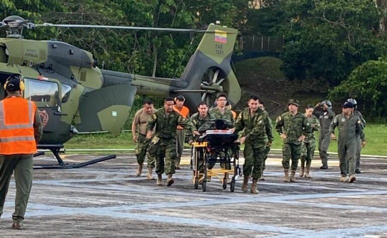 Un militar fallecido y doce heridos en ataque a convoy en la Amazonía ￼