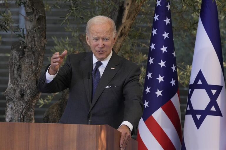 Biden defiende la diplomacia con Irán ante presión israelí para usar fuerza