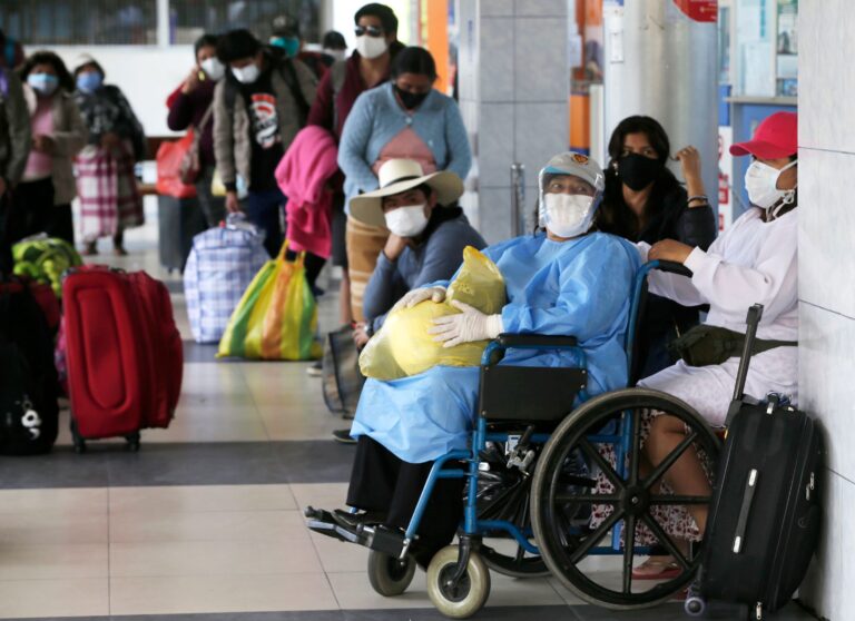 Perú cierra junio como el mes menos mortal de la pandemia de la covid-19