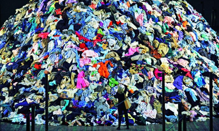 Comisario Medioambiente: «El sector textil siempre escapa a las regulaciones»