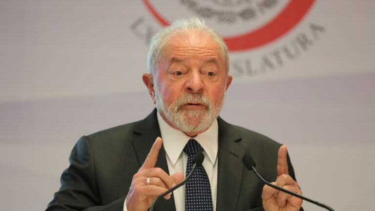 Lula dice que Brasil no puede ser gobernado por quien desprecia la democracia