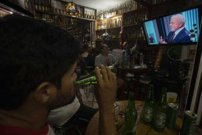 Así se vive el debate presidencial en Brasil