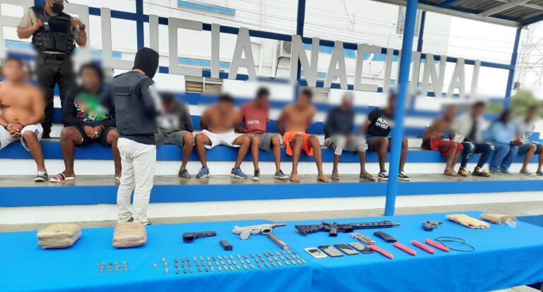 Detenidos en Machala tenían arma robada a Policías en Azuay