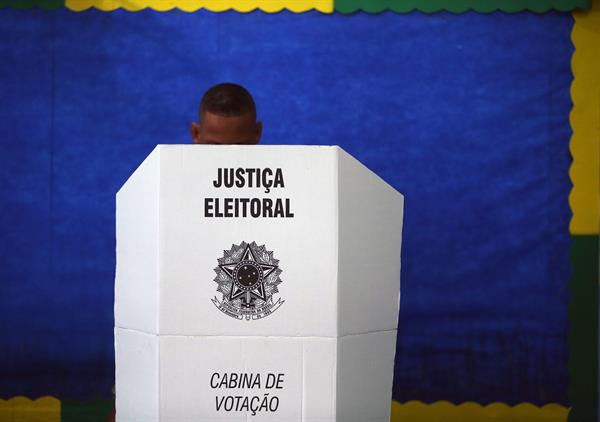 Justicia destaca la seguridad de las urnas tras nuevos ataques de Bolsonaro