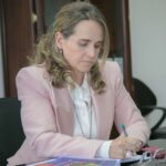 Alexandra Cárdenas renuncia